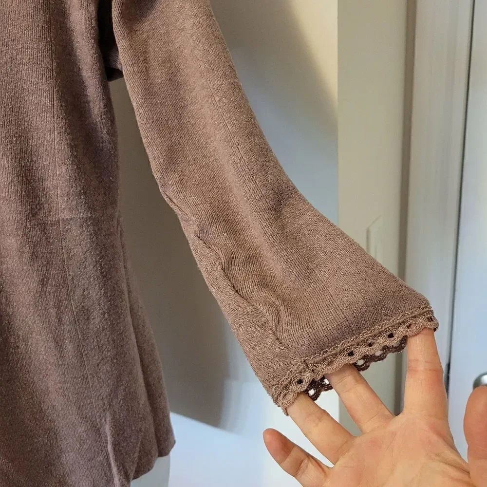 2/$20 Vintage Japan wool purple top - Picture 4 of 5